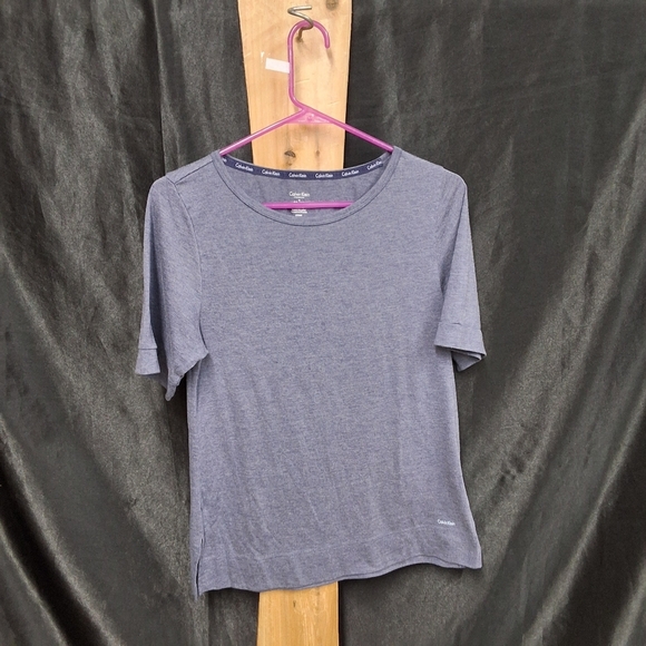 Blueish grey Calvin Klein women's size medium short sleeve w/ 3 buttons on arm - Picture 7 of 12